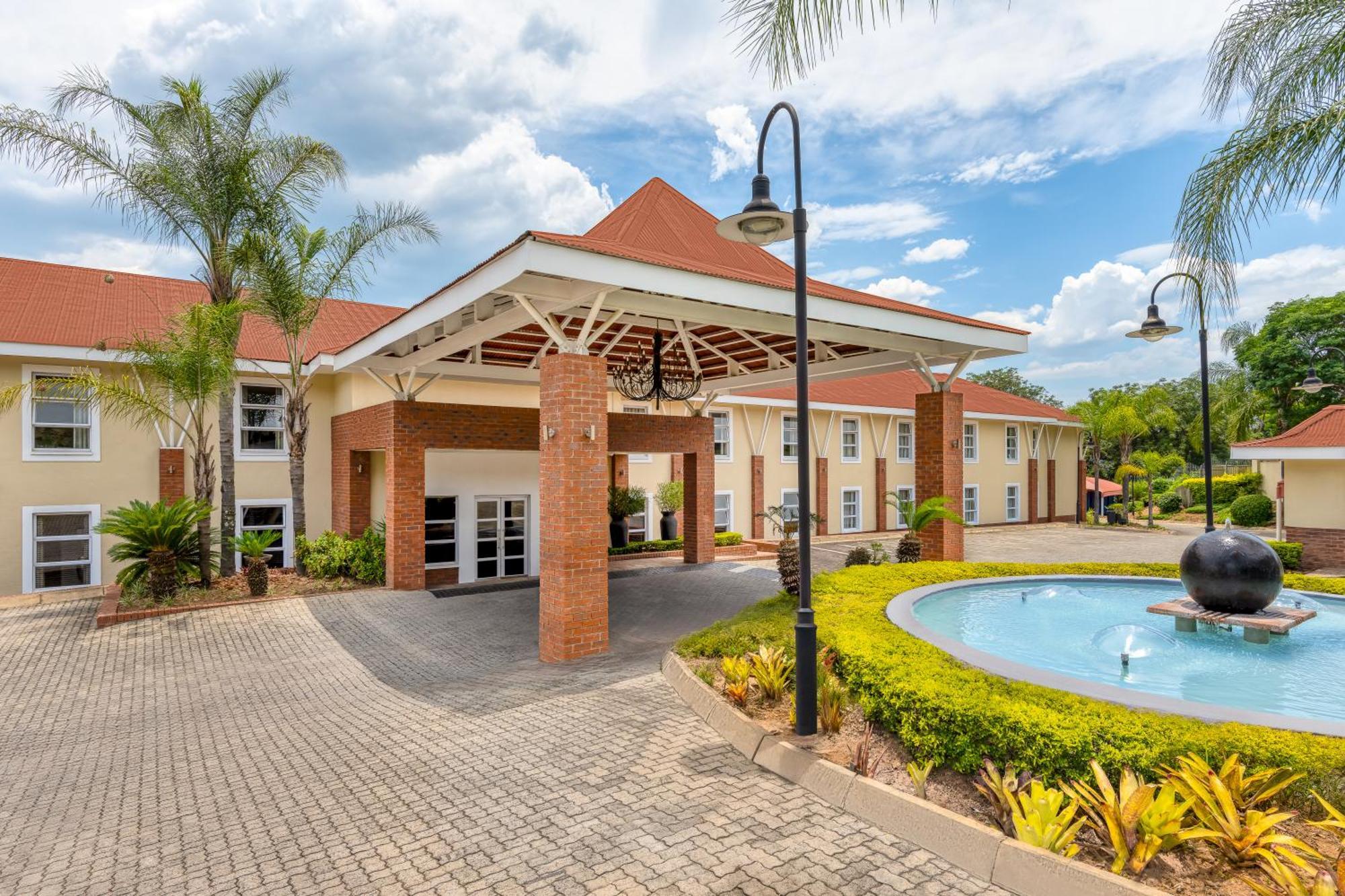 Protea Hotel By Marriott Nelspruit Mbombela Exterior foto